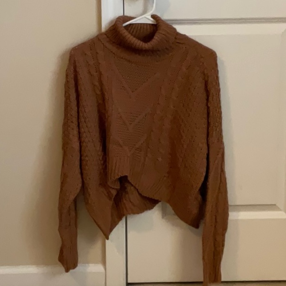 Turtle Neck Cropped Sweater